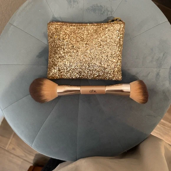 Madewell Gold Glitter Wallet Pouch - Picture 2 of 3